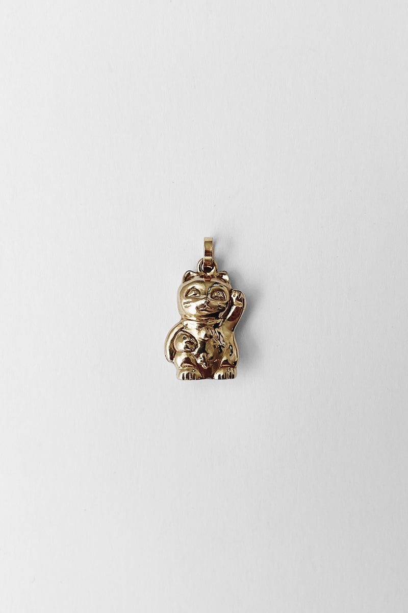 Lucky cat jewelry store