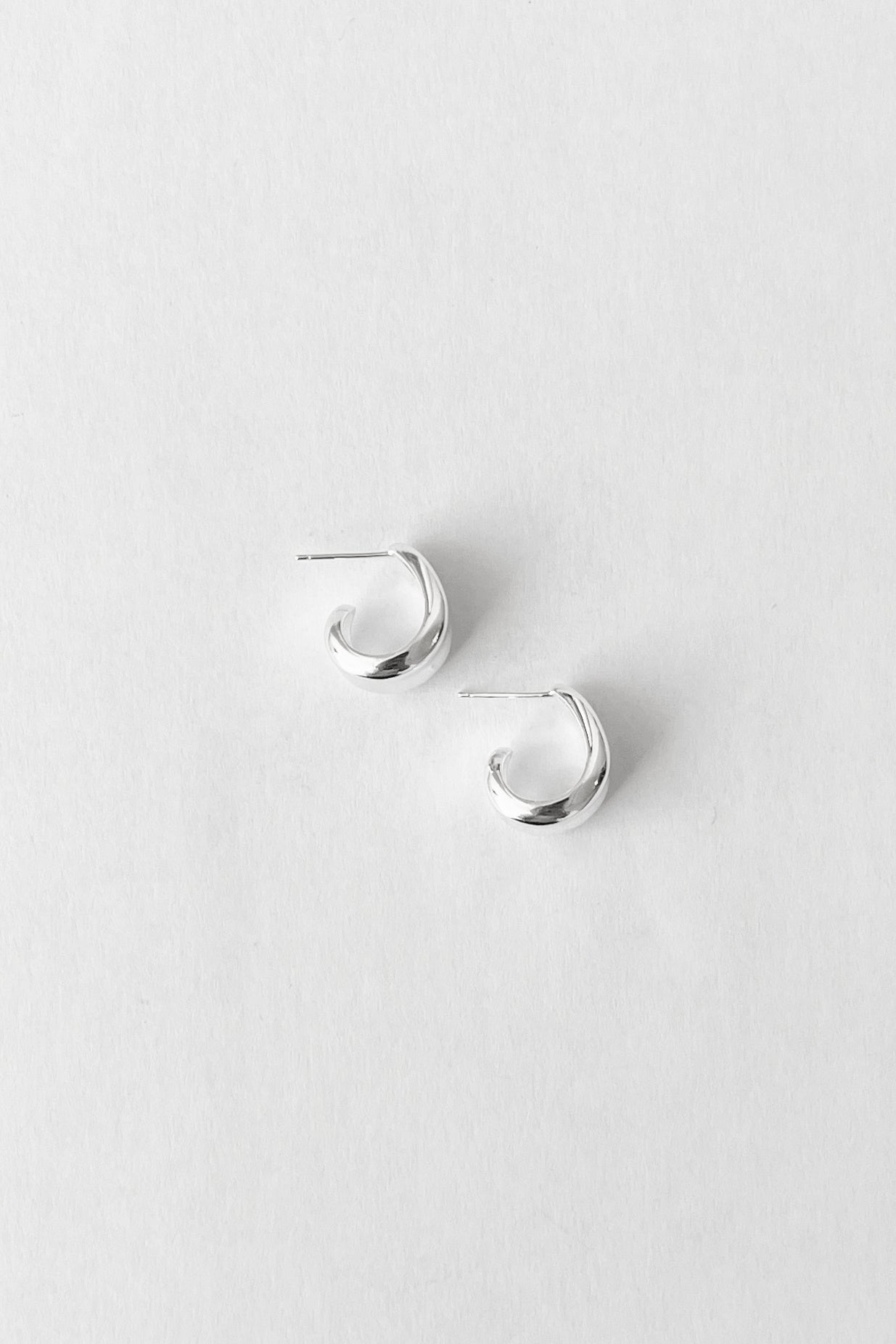 Frankie earrings store