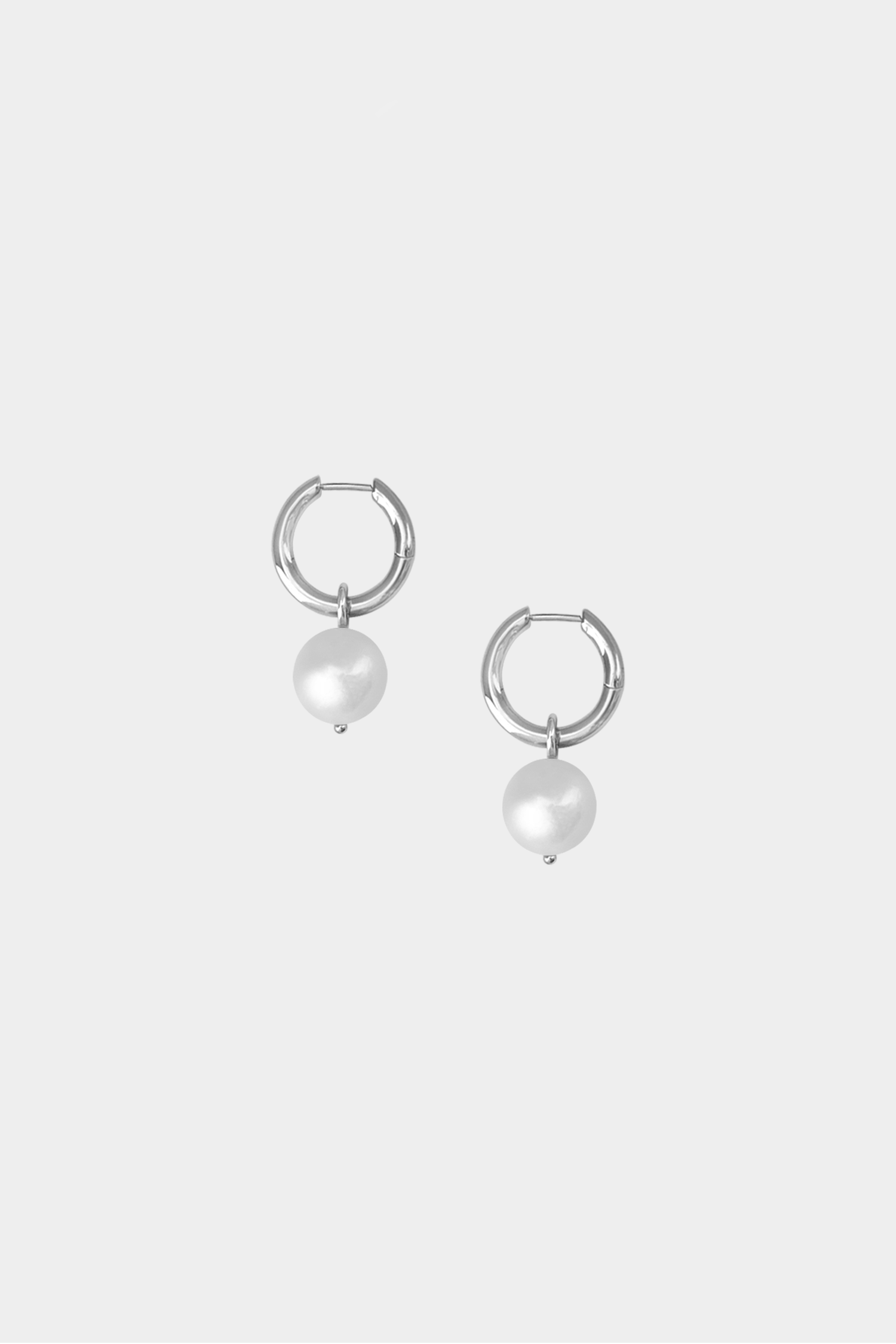 Uma Hoops + Wrinkle Pearl Charm