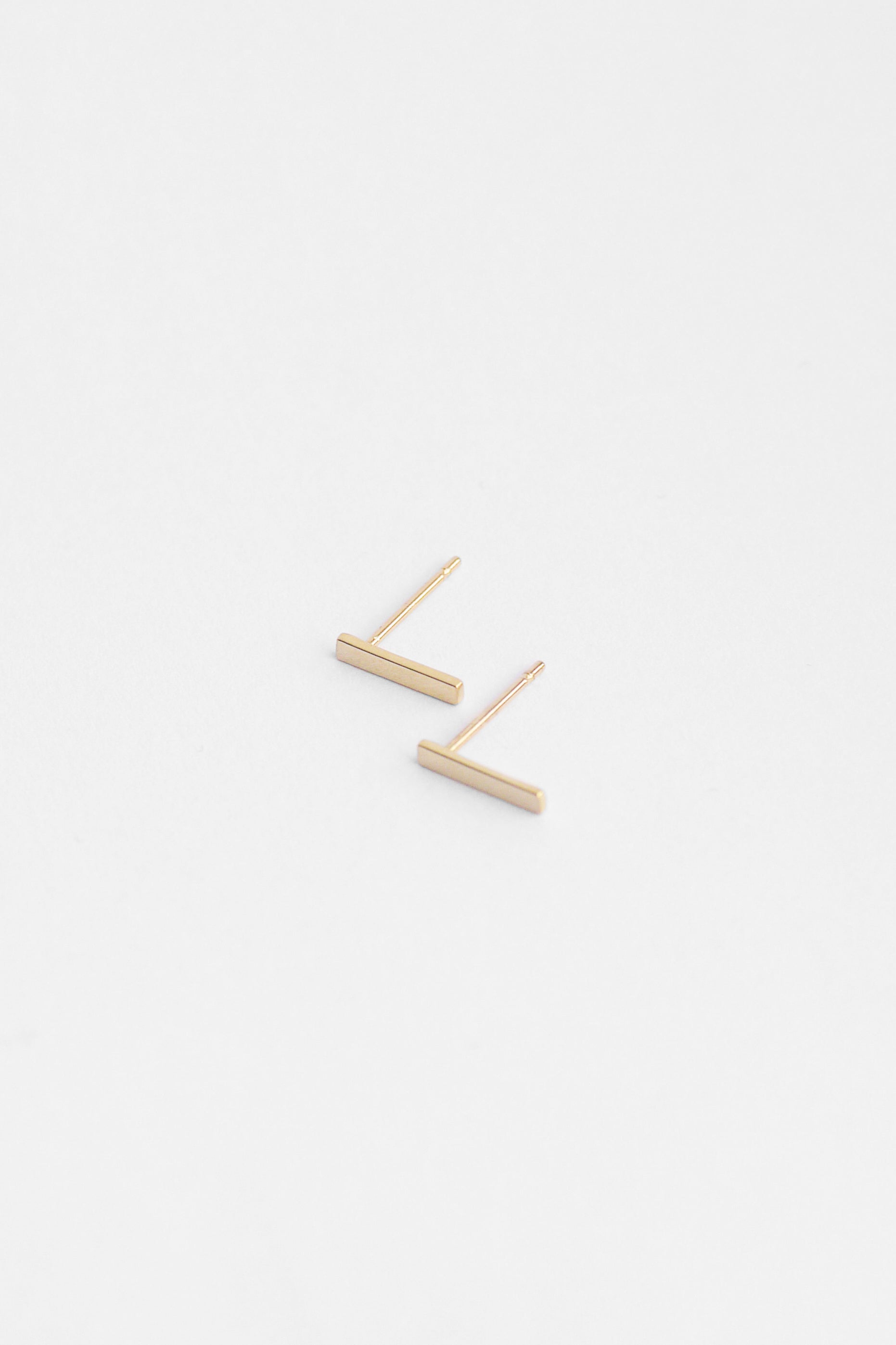 Millie I Studs Solid 14K
